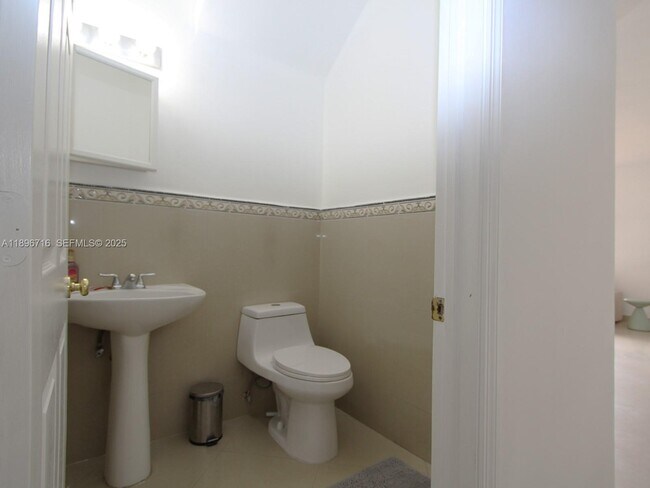 Building Photo - 5755 NW 115th Ct