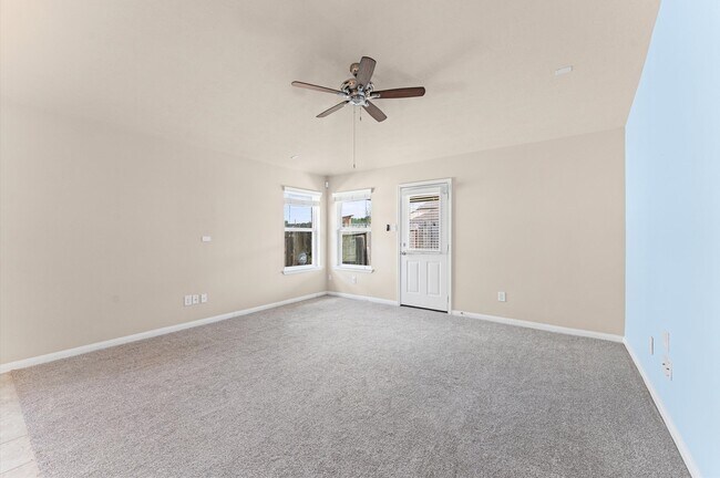 Building Photo - 24530 Lakecrest Town Dr