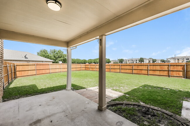 Building Photo - 2628 Loch Wood Dr