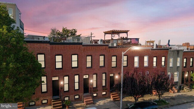 Building Photo - 3215 Fleet St