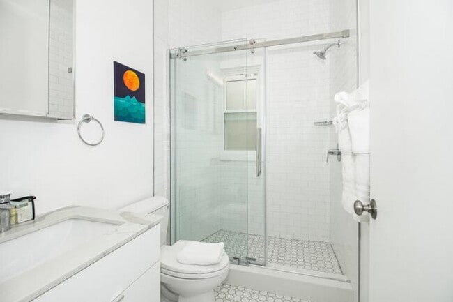 Building Photo - 1 bedroom in San Francisco CA 94110