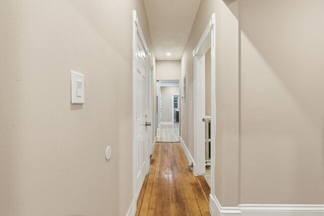 Building Photo - 43 Lonsdale St