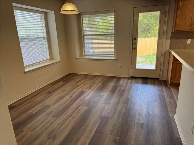 Building Photo - 501 Grey Feather Ct