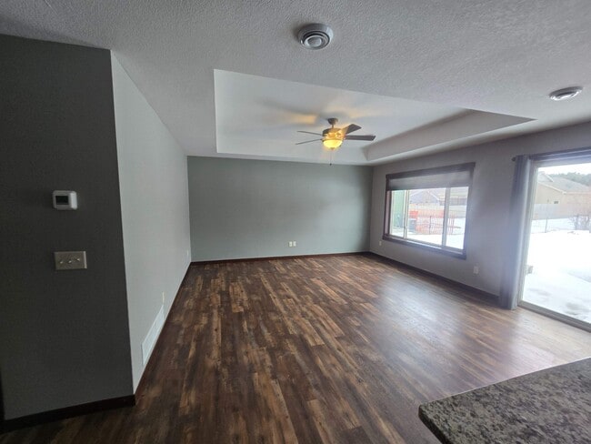 Building Photo - 1934 W 6th St