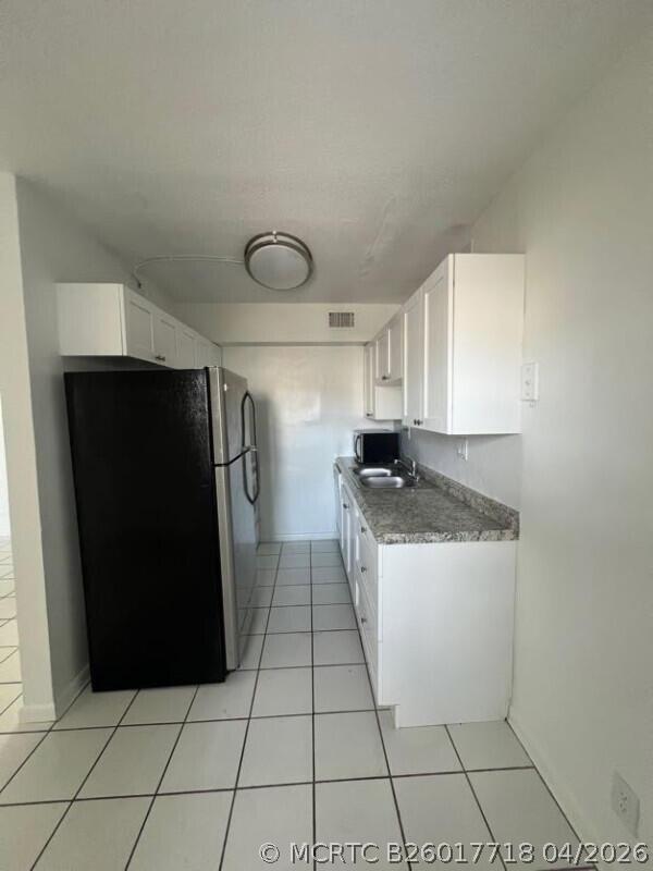 Building Photo - 371 Sunshine Dr