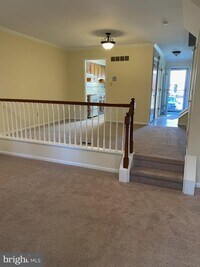 Building Photo - 422 Briar Creek Dr