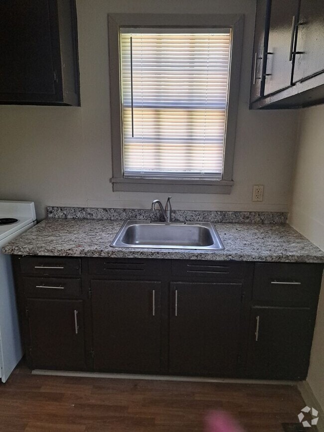 Building Photo - Your New Home at Park South