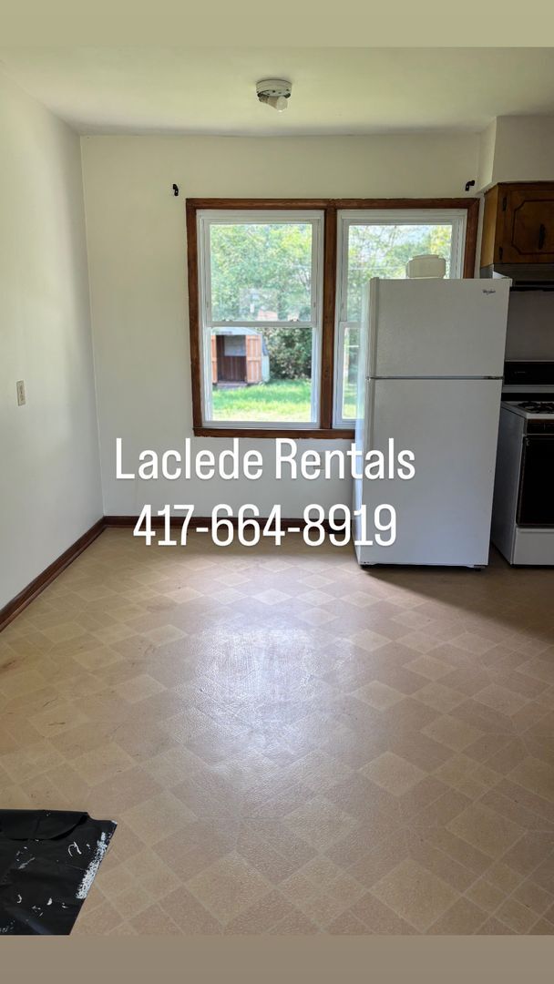 Building Photo - 2 Bed / 1 Bath home for rent