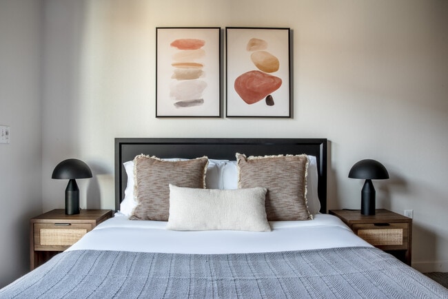 Building Photo - 1530 Belmont Ave