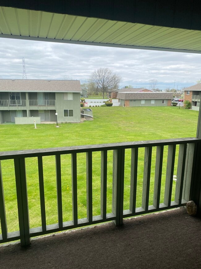 Building Photo - 2275 N Cable Rd