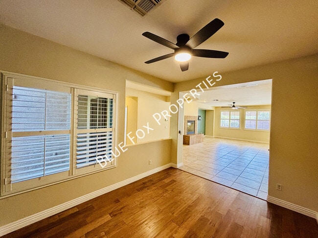 Building Photo - 11678 N Red Creek Pl