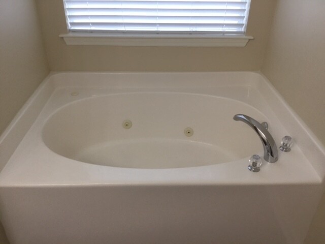 Building Photo - 9188 Fieldstone Ter