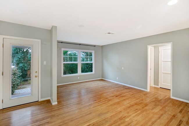 Building Photo - 16943 Hartland St