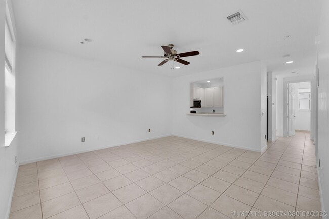 Building Photo - 3933 Monarch Ln