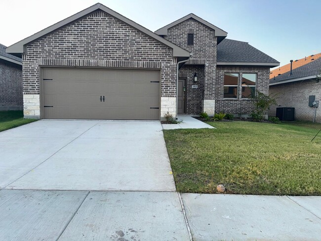 Primary Photo - 2513 Broken Bow Dr