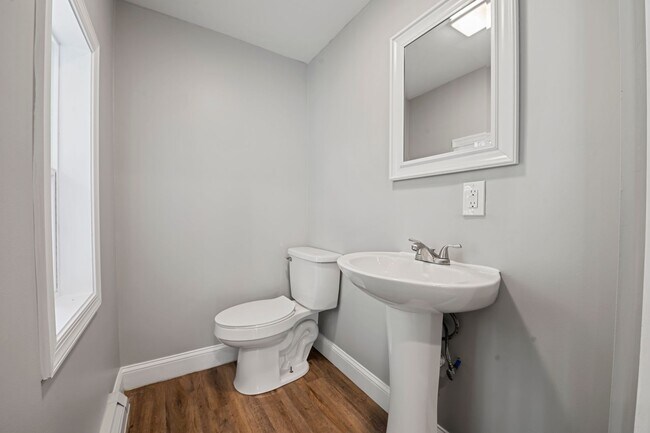 Building Photo - 1143 2nd St