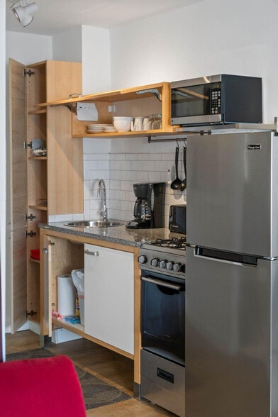 Building Photo - 47 5th St NE