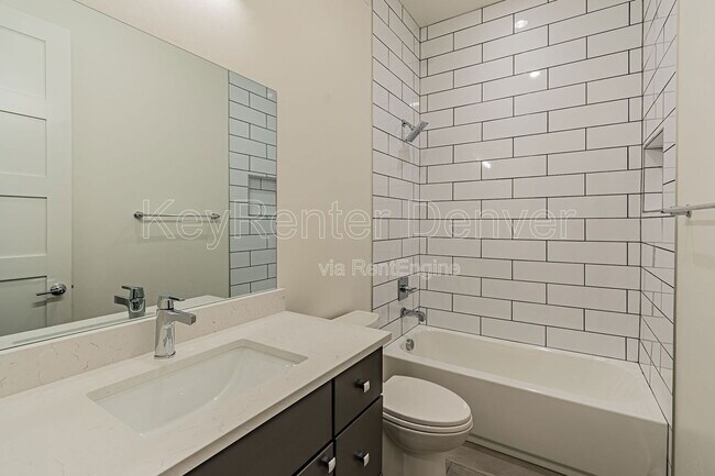 Building Photo - 1286 Osceola St