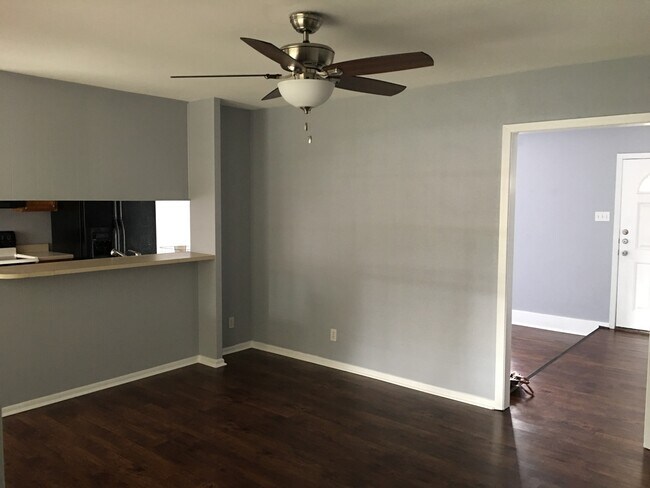 Building Photo - 4110 First View Dr