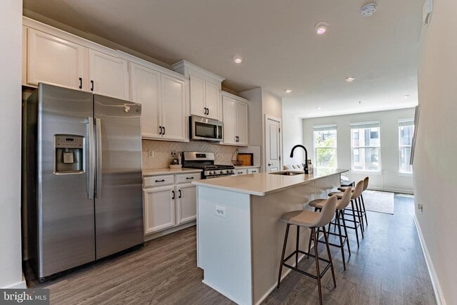 Building Photo - 2503 Emerald Branch Dr