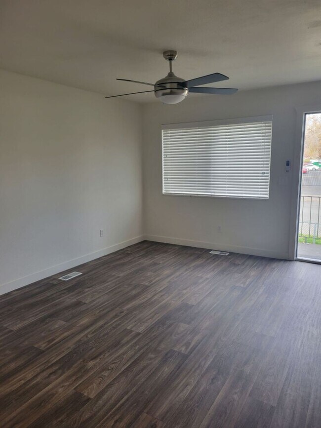 Building Photo - 1765 W 400 N