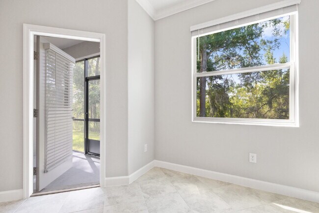 Building Photo - "Spacious 4-Bedroom Lutz Home gated commun...