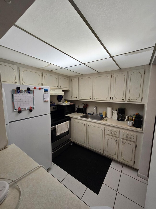 Building Photo - 91 Upminster Crescent