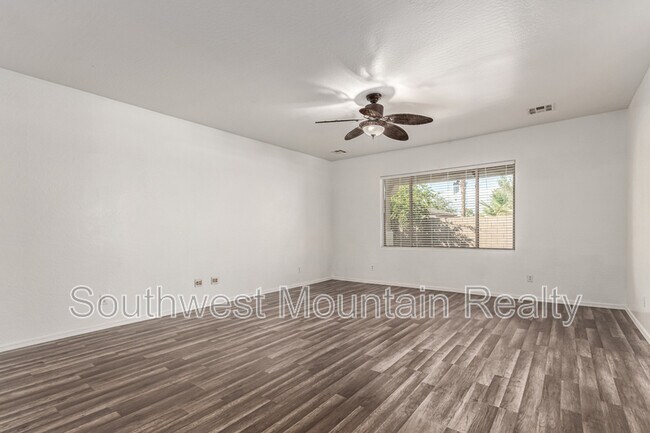 Building Photo - 21486 Via Del Oro