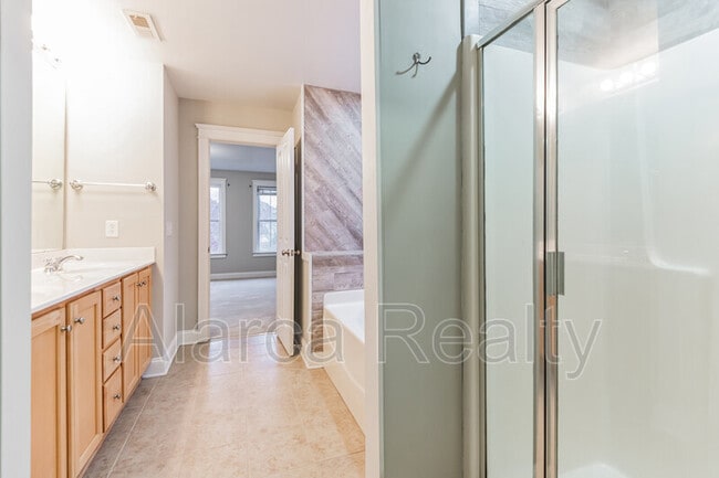 Building Photo - 4234 Vance Rd N