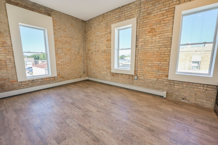 Living room - 225 N Sibley Ave