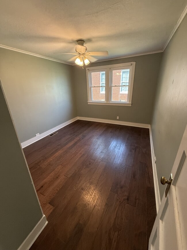 Building Photo - 25 Woodrow Ave