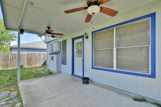 Building Photo - 1609 Lantern Light Dr