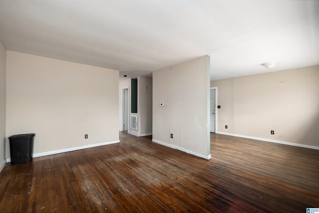 Building Photo - 2225 Beulah Ave SW