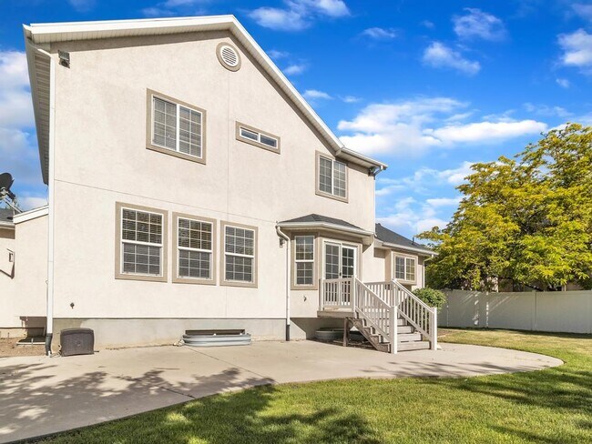 Building Photo - 6313 S Lake Fork Cir