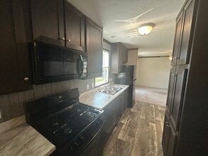 Building Photo - 407 Nevada