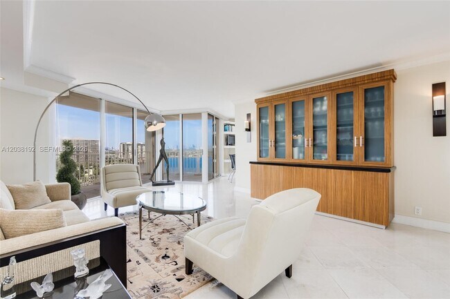 Building Photo - 4000 Towerside Terrace