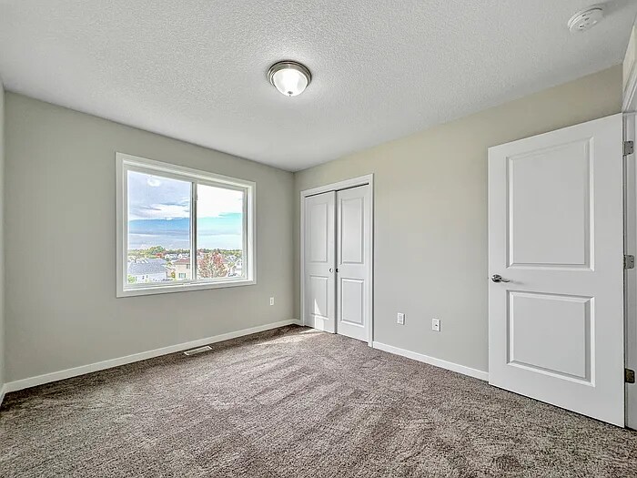 Building Photo - 5620 Buckthorne Dr