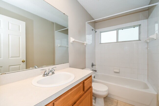 Building Photo - 9135 Prosperity Lake Dr