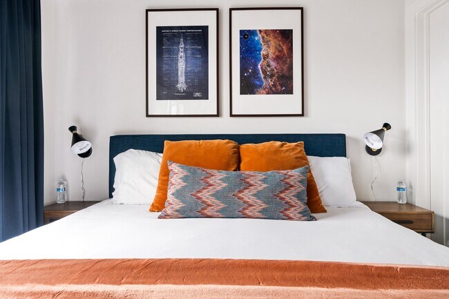 Building Photo - Midtown Magic: Big Savings + Big Perks!