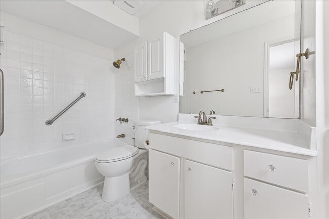 Building Photo - 1201 McDuffie St