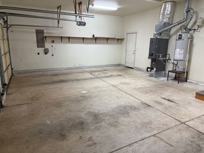 Building Photo - Beautiful 3 bedroom 2 bath house in Cottage Grove!