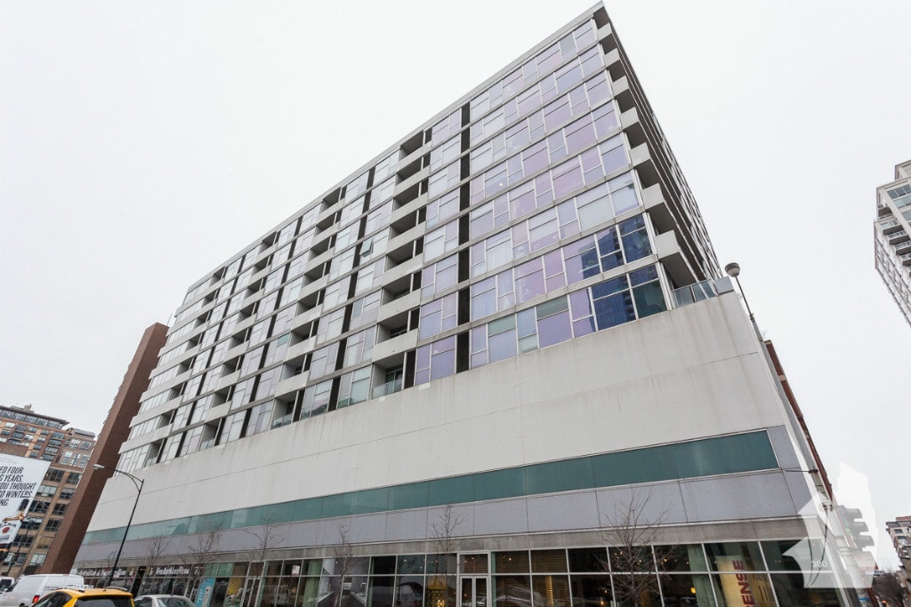 Building Photo - 630 N Franklin St