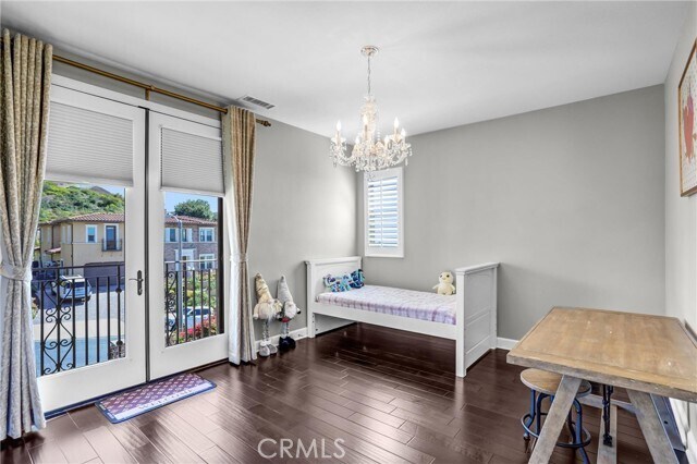 Building Photo - 1232 Inspiration