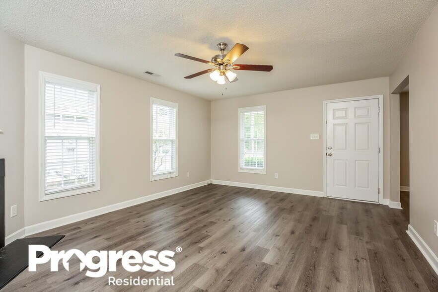 Building Photo - 5640 Tealbrook Dr