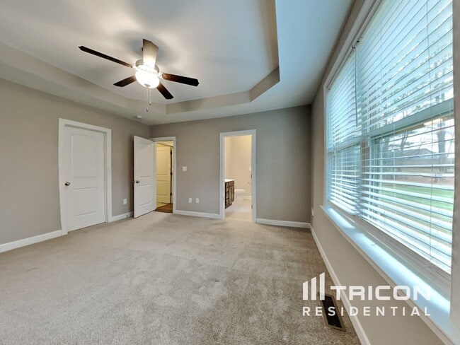 Building Photo - 135 Lasswade Ct