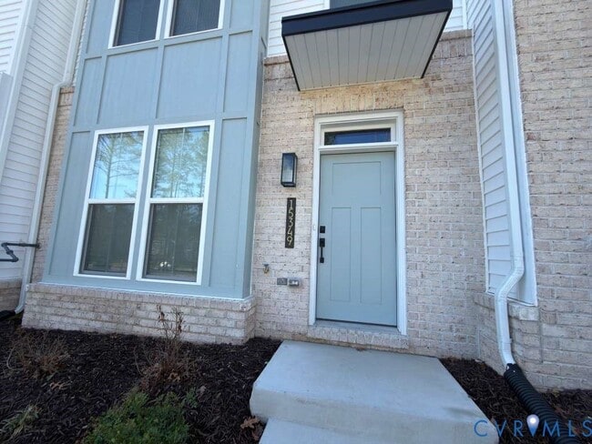 Building Photo - 15349 Sunray Wy