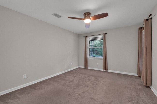 Building Photo - **A RARE FIND - GREEN HILLS CONDO WITH QUI...