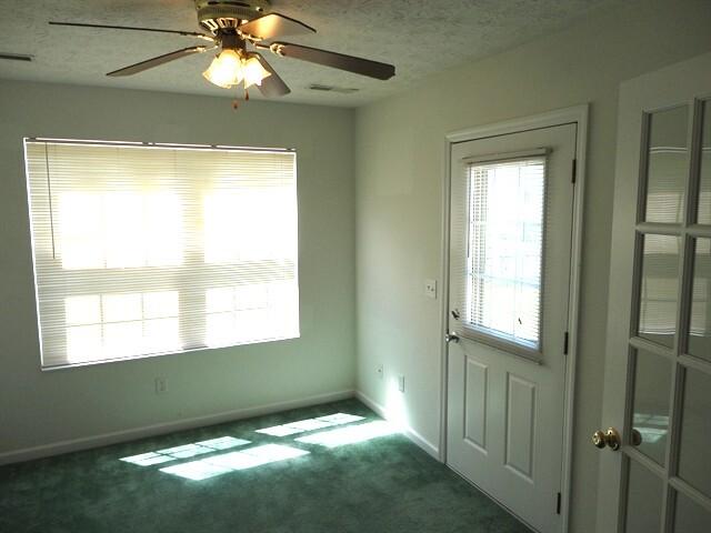 Building Photo - 9244 Sawgrass Dr