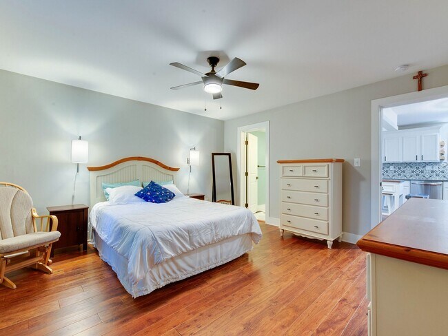 Building Photo - Updated and well appointed home in the his...