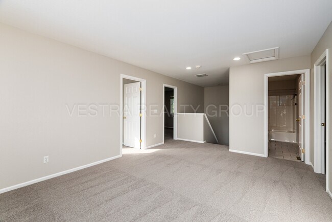 Building Photo - 5524 S Rome Way